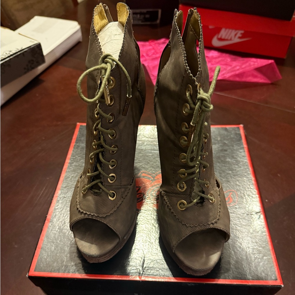 Apple Bottoms Ronelle Brown Heels